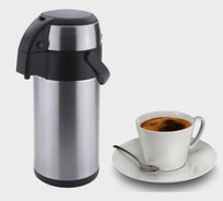 Черный кофе в термосе