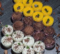 №02 Ассорти десертов в мини-стаканчиках №2 (24 шт.) Чиа с манго, вишневое парфе, творожной-йогуртовый с персиком