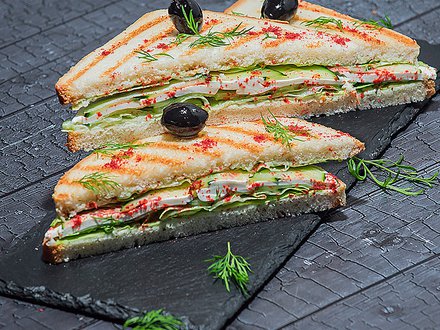 Сэндвич с сыром фета и печеными баклажанами (от 6 штук)