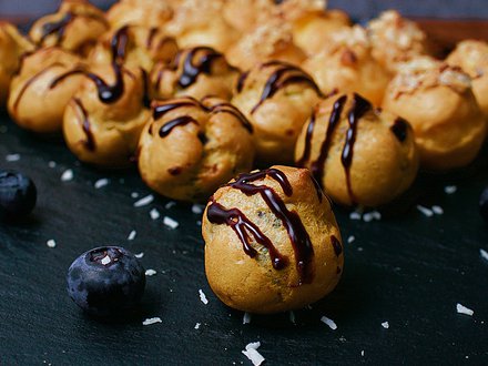 №17 Профитроль с шоколадом (от 10 штук)