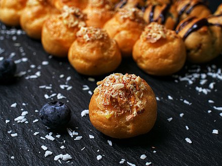 №16 Профитроль с заварным кремом (от 10 штук)