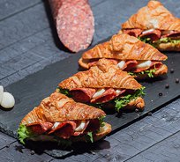 Круассан с Пепперони и Моцареллой (от 10 штук)