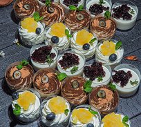 Поднос №22. Ассорти десертов в мини-стаканчиках №1 (24 шт.)