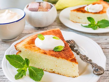 Запеканка творожная со сметаной