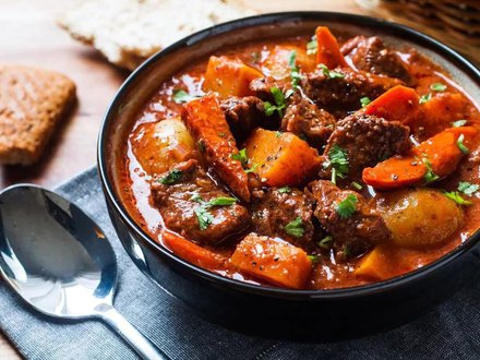 Жаркое из говядины (уже с гарниром)