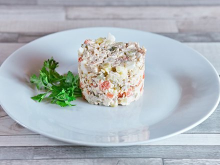 Салат "Столичный" с курицей