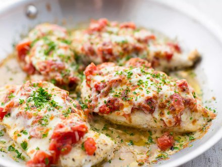 Филе куриное, запеченное под шубой