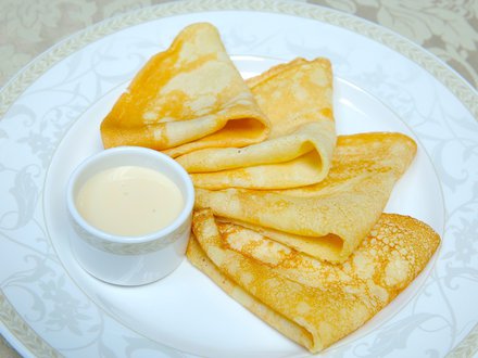 Блинчики домашние ажурные со сгущёнкой (6 шт)