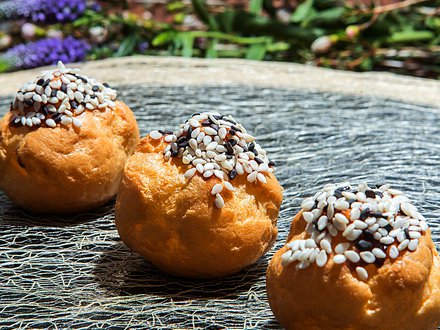 Домашний паштет из куриной печени в профитроле (от 10 штук)