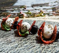 Канапе с колбаской Пепперони, сыром Моцарелла и маслиной (от 10 штук)