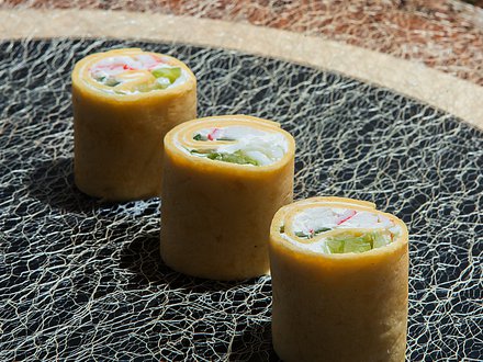 Ролл с крабовым салатом (от 10 штук)