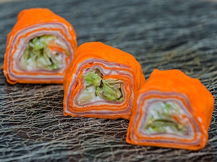 Мини-роллы с ветчиной и сыром (от 10 штук)