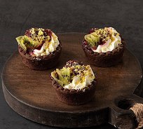 №15 Итальянская песочно-шоколадная тарталетка с вишневым соусом (от 10 штук)