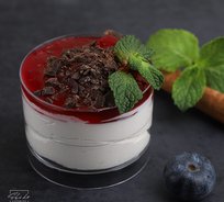 №08 Вишневое парфе с горьким шоколадом (от 10 штук)