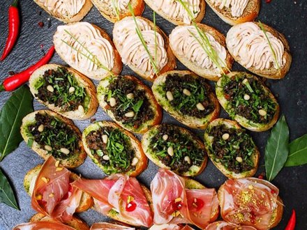 Поднос №30. Мини-брускетта Сет №1 (24 шт., 3 вида)