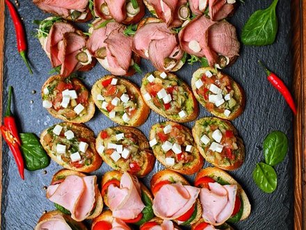 Поднос №32. Мини-брускетта Сет №3 (24 шт., 3 вида)