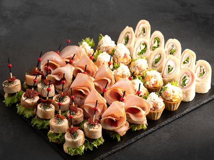 Мясной с салатом (40 шт., 4 вида)