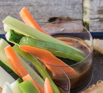 Овощи крудите с медово-горчичным соусом (от 10 штук, вегетарианское блюдо)