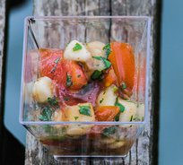 Салат из банана с томатами (от 8 штук)