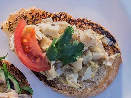 Брускетта с артишоками (от 10 штук)