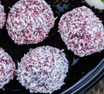 Конфета из вяленой вишни с кокосовой стружкой (от 10 штук)