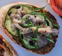 Брускетта с цукини и вешенками (от 10 штук)