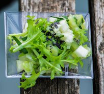 Салат с киви и сельдереем (от 8 штук)