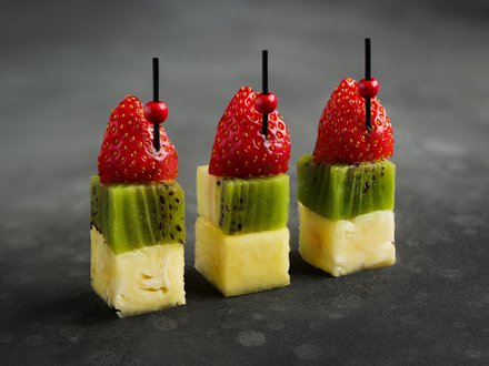 №19 Фруктово-ягодные канапе ( от 10 штук)