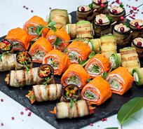 Поднос №03. "Рулетики" (40 шт., 4 вида)