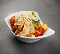 Салат "Цезарь" с обжаренным куриным филе (от 12 штук)