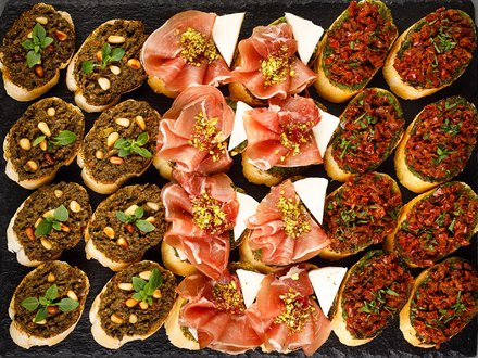 Ассорти мини-брускетт Сет №6 (15 шт., 3 вида)