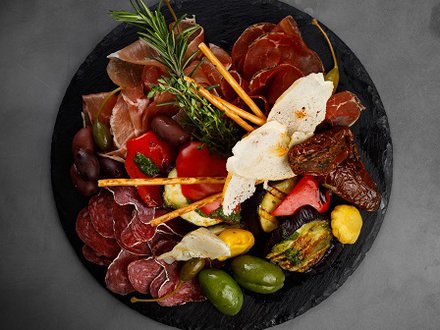 Ассорти мясных деликатесов "Италия"