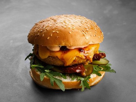 Бургер с котлетой из хумуса (от 10 штук)