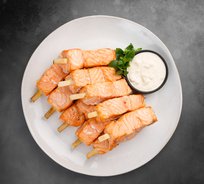 Шашлычок из семги со сливочным соусом (от 10 порций)