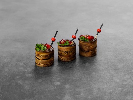 Рулетики из баклажан, фаршированные сливочным сыром (от 10 штук)